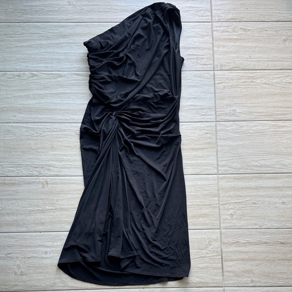 Maggy London Chic Black One-Shoulder Dress Size 12 - Picture 3 of 6
